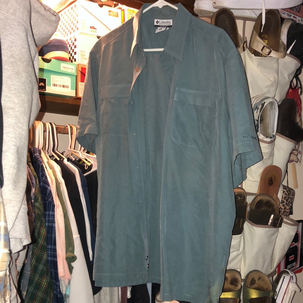 Short sleeve Columbia shirt